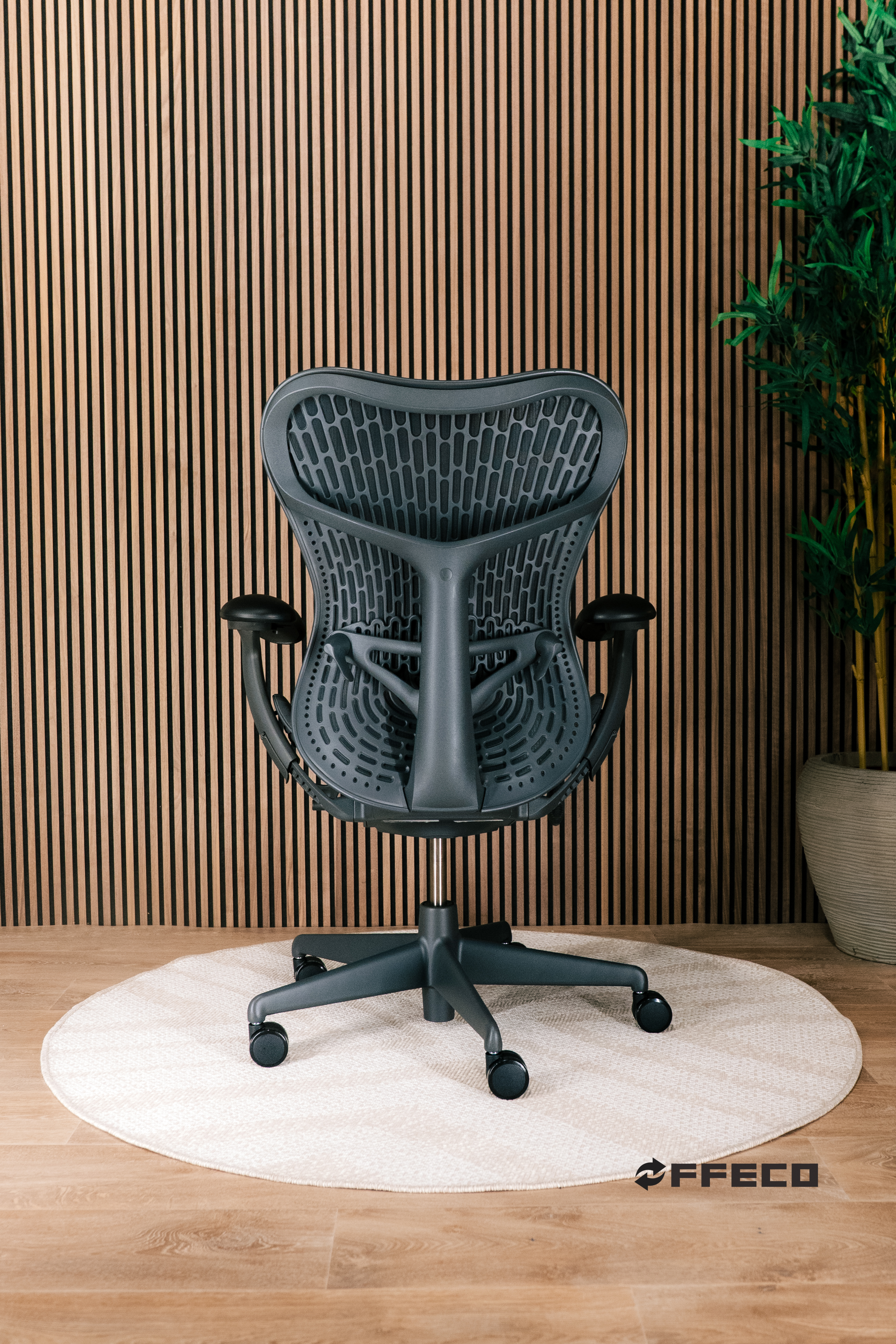 Herman Miller Mirra 2 Graphite Butterfly Zomerdeal